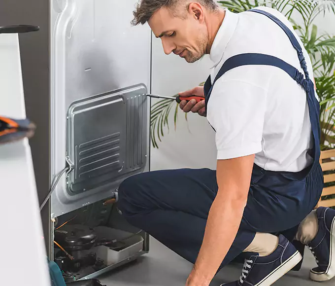 Why Fort Myers, FL Homeowners Rely on Fort Myers Appliance Pro for Every Mini Fridge Fix?